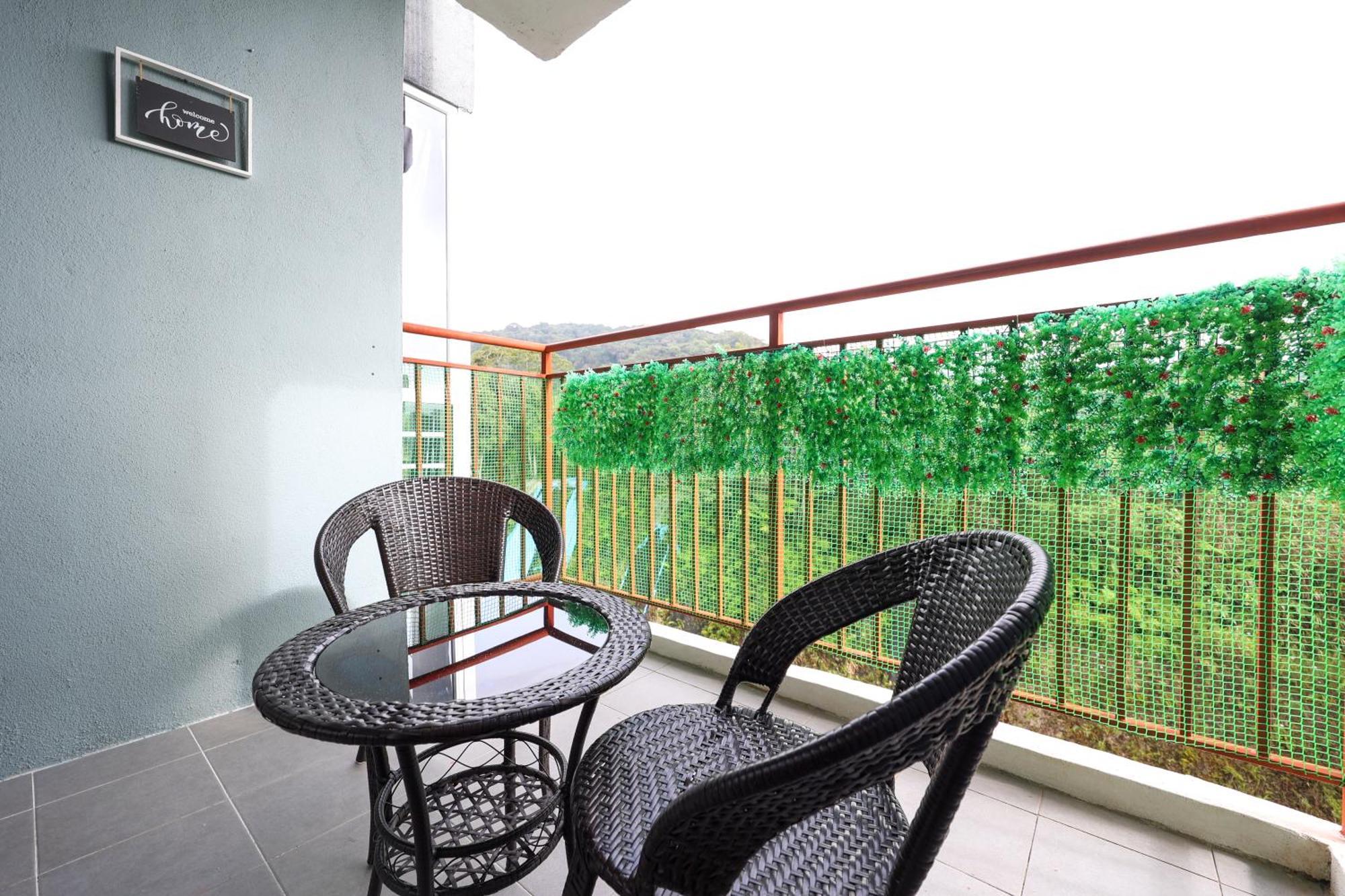 Moonight Luxe Suite, Cameron's Emerald Avenue *